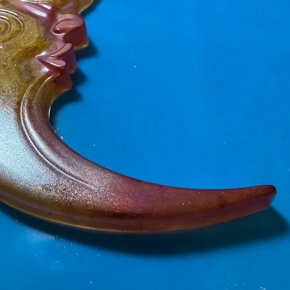 Unique Resin Gold Crescent (Left)Moon Wall Decor - Picture 6 of 15